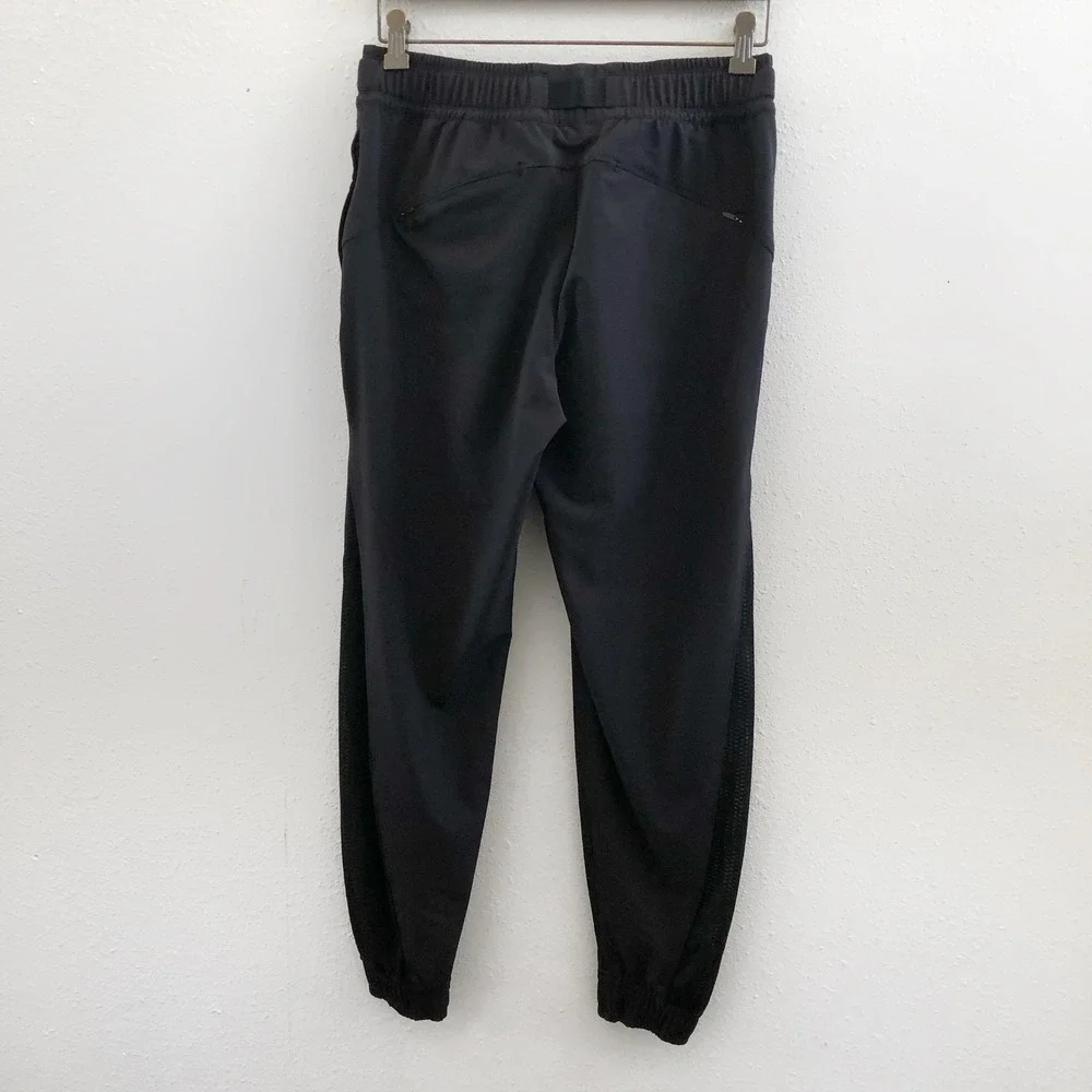 ATHLETA Quest Jogger‎ Size 6